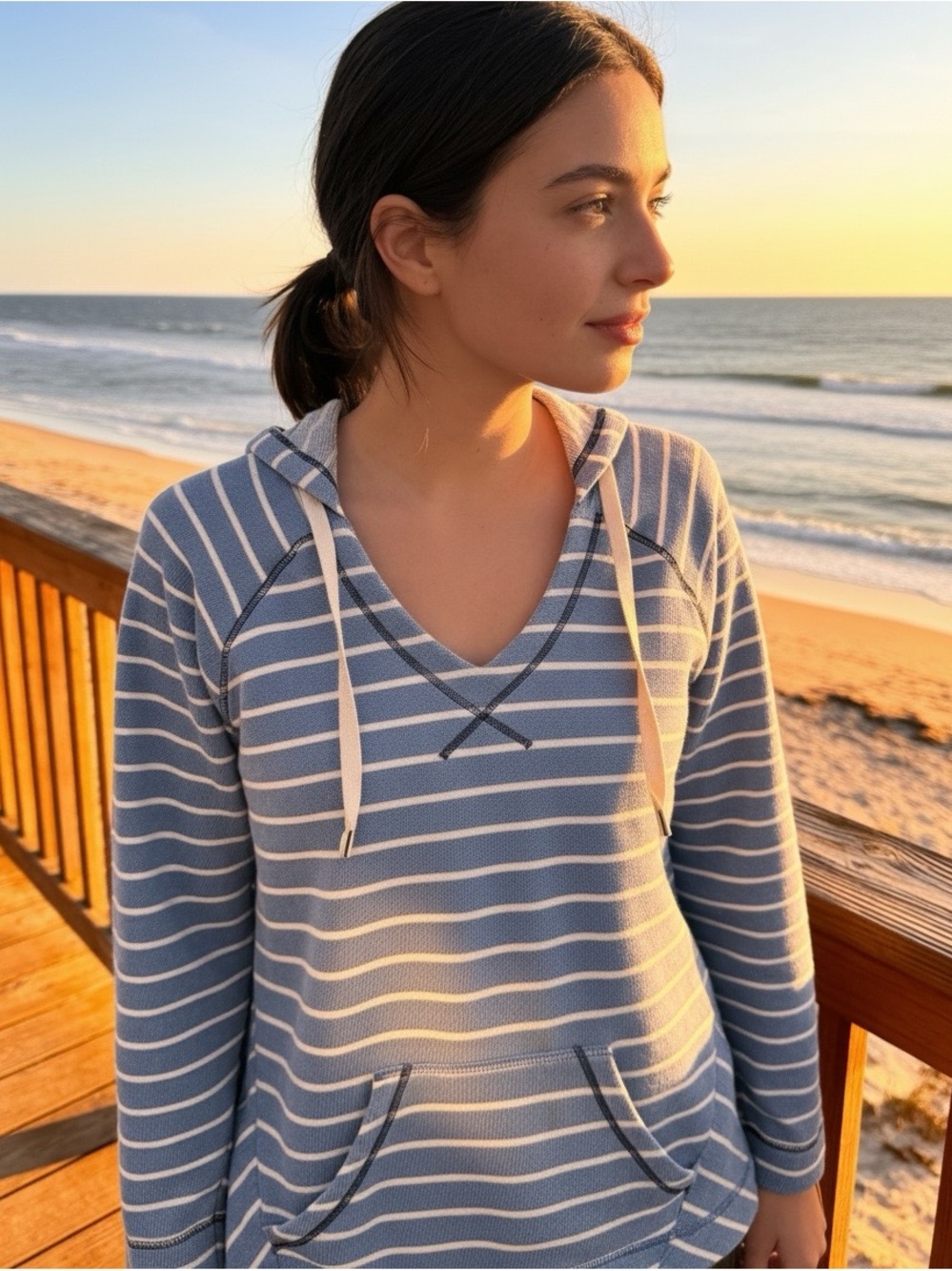 Columbia Size Medium Striped Knit Blue V-Neck Hoodie for Women